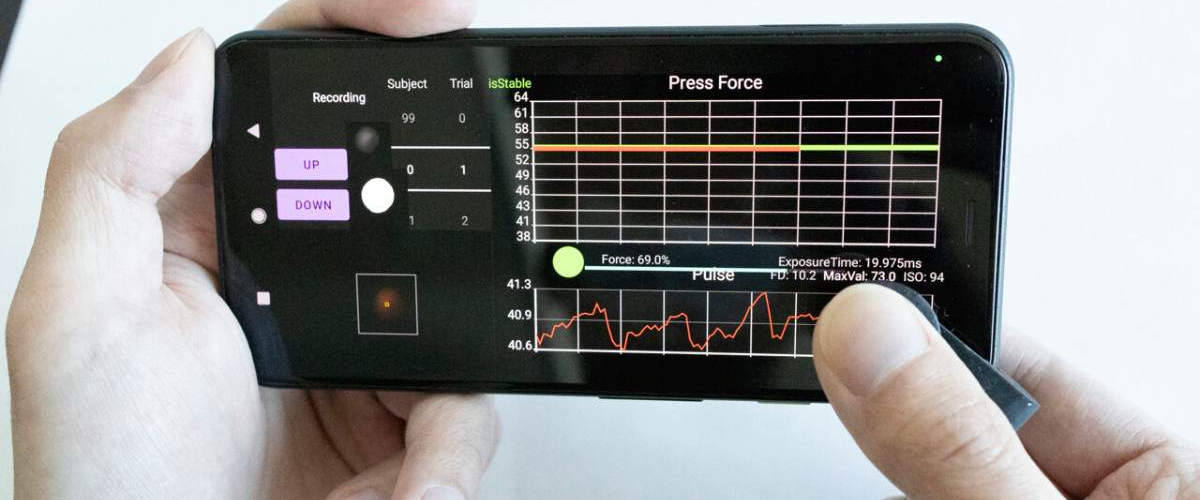 Клипса для смартфона точно определяет артериальное давление