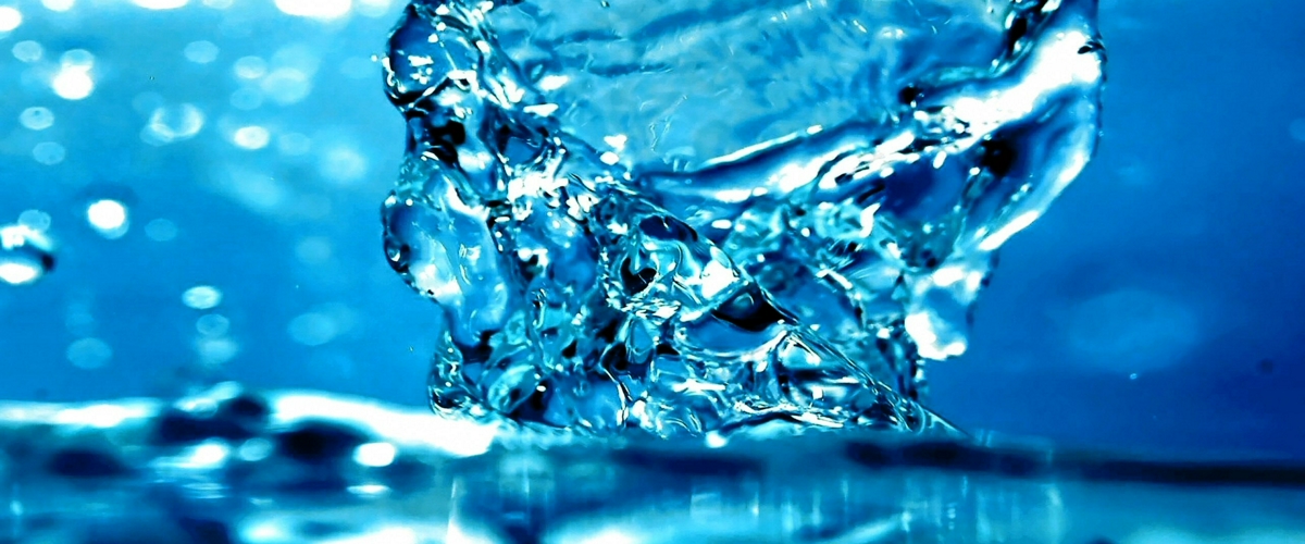 Супергубка литрами поглощает питьевую воду из воздуха